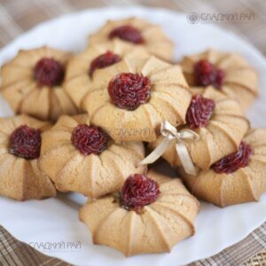 Печенье сдобное с начинкой Курабье с повидлом