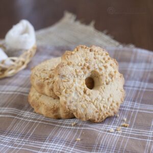Печенье сдобное с добавлениями Песочное кольцо с орехами