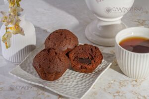 Кекс шоколадный с начинкой со вкусом шоколада