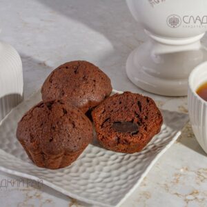 Кекс шоколадный с начинкой со вкусом шоколада